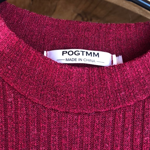 It has pockets!! Cozy burgundy sweater dress - Picture 2 of 2